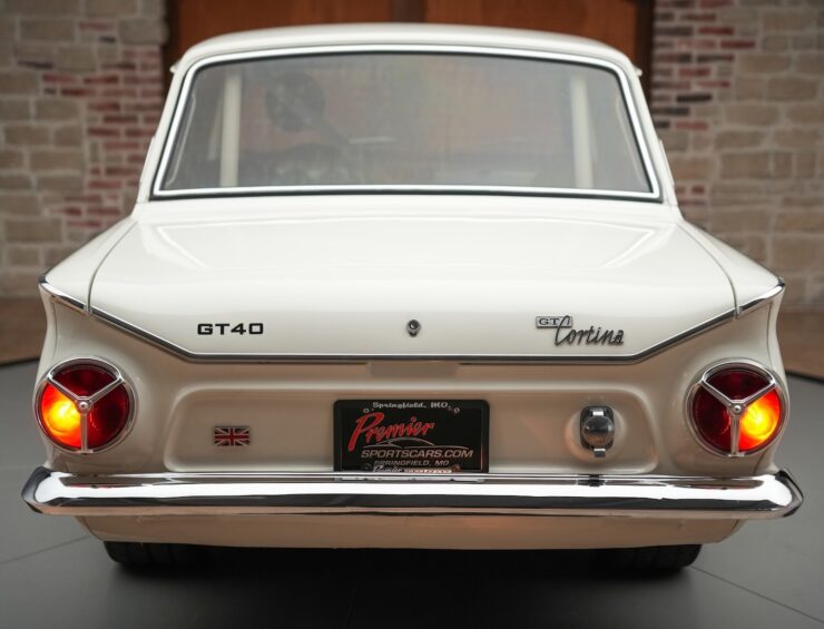 Ford Cortina V8 Sleeper 21