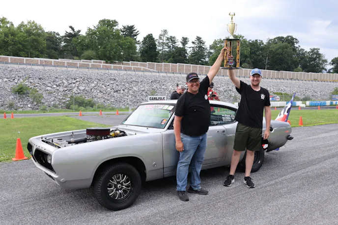 This Barracuda won the Rolling Burnout competition.