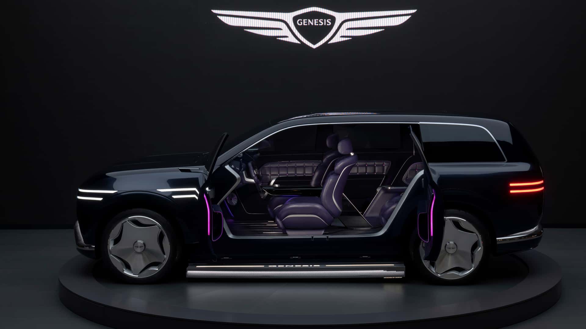 Genesis GV90 Debuts This Month: Coach Doors, EV Power, and Neolun Styling
